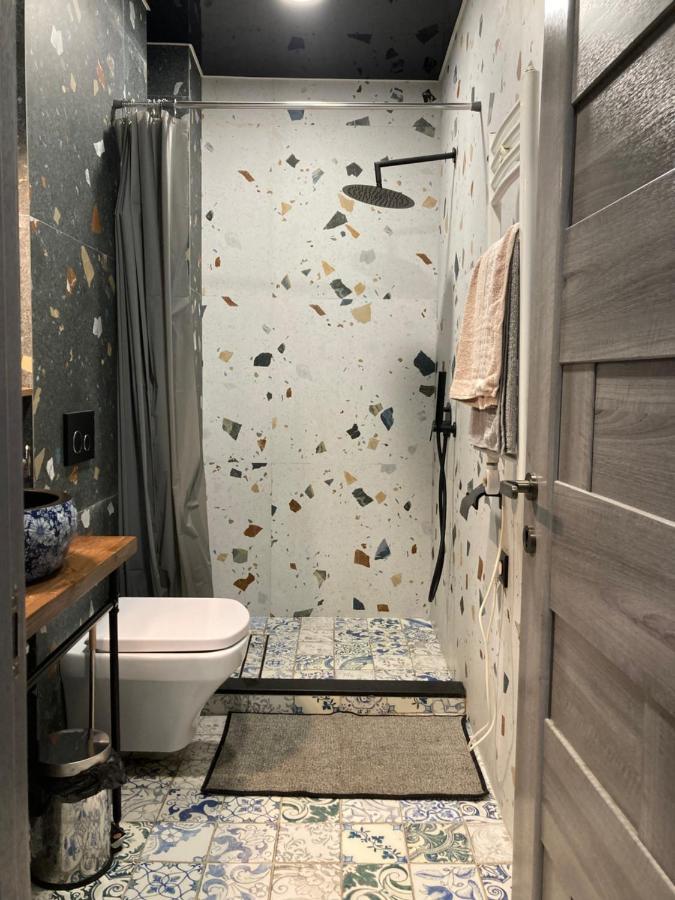 Barney'S Apartment バトゥーミ エクステリア 写真